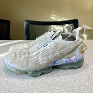 Nike Air VaporMax 2020 Flyknit CJ6741-100 Beige Purple Women's sz 9 Sneakers